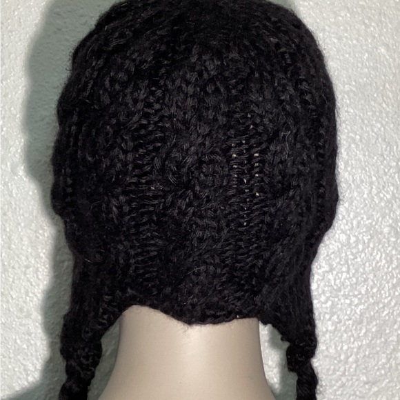 North Face wool blend cable knit beanie with earflaps braided - Picture 3 of 6